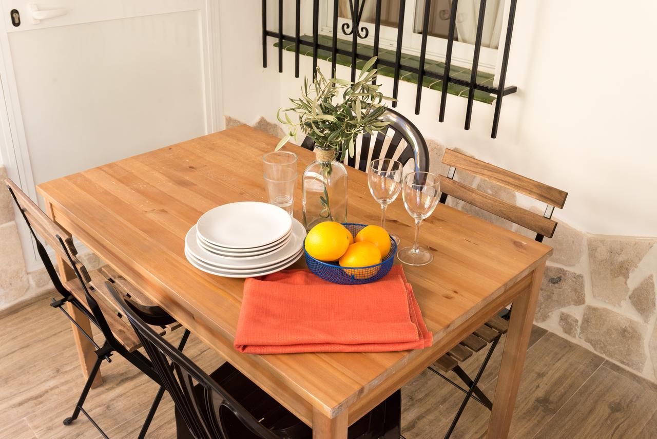 Malagasuite Bungalow Pool Apartamento